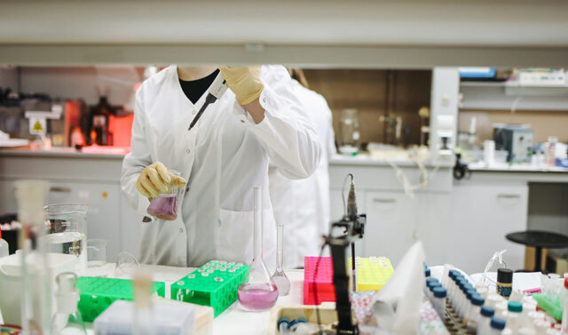 Cerca_de_2.000_investigaciones_en_cancer_buscan_nuevas_terapias_y_mejorar_la_supervivencia_en_Andalucia.jpg