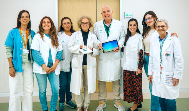 El_Hospital_Virgen_del_Rocio_recibe_un_reconocimiento_por_su_innovador_proyecto_de_ecografia_pulmonar_en_cuidados_paliativos_pediatricos.jpg
