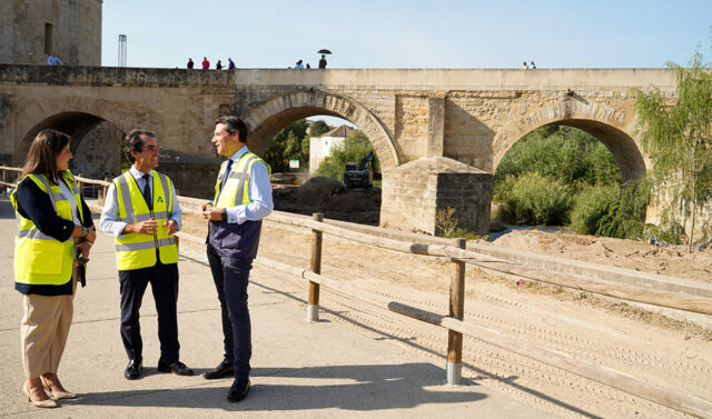 La_Junta_inicia_las_obras_de_restauracion_del_Puente_Romano_de_Cordoba.jpg
