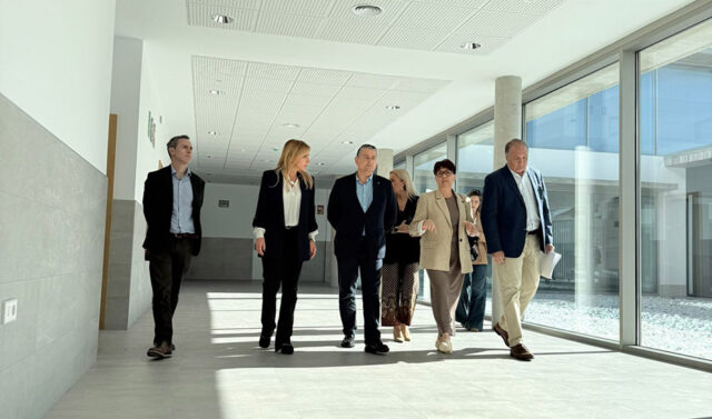 La_Junta_de_Andalucia_inaugura_el_Centro_de_Salud_de_La_Dehesilla_en_Sanlucar_de_Barrameda_el_5_de_octubre.jpg
