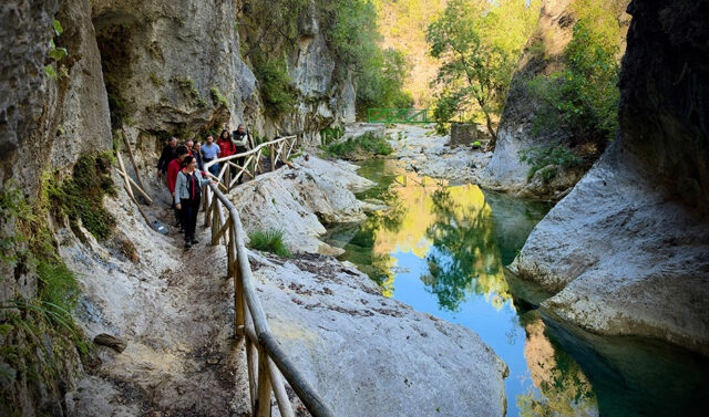 La_Ruta_del_Rio_Borosa_ofrece_un_recorrido_alternativo_mientras_se_realizan_obras_en_la_Cerrada_de_Elias.jpg