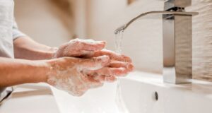 El lavado de manos cobra protagonismo como práctica diaria de prevención